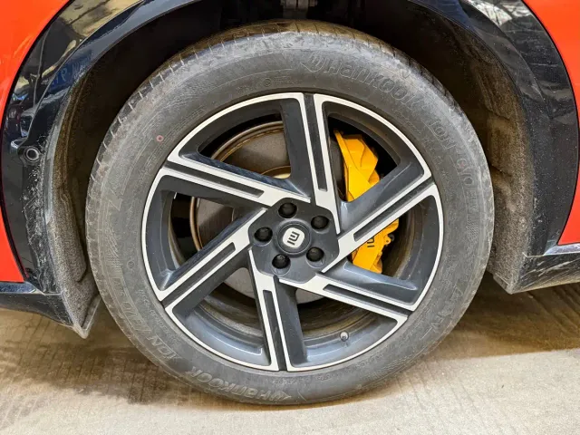 Xiaomi Auto Xiaomi YU7 2025 Extended Range RWD Edition — Фото автомобиля 17