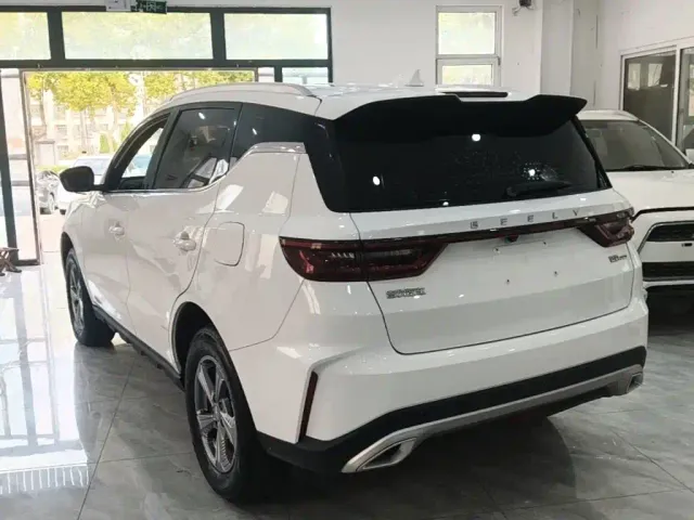 Geely Haoyue PRO — Фото автомобиля 4