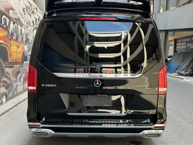 Mercedes-Benz V-Class — Фото автомобиля 3