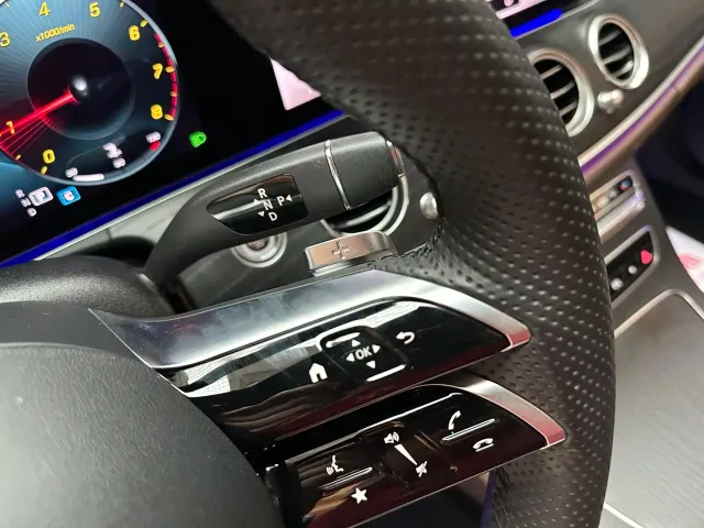 Mercedes-Benz E-Class — Фото автомобиля 15