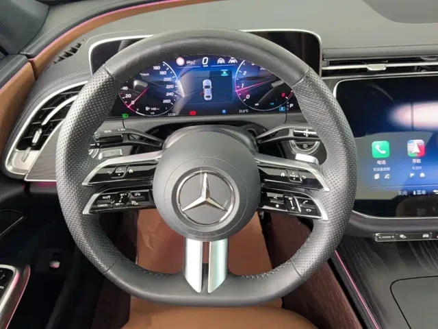 Mercedes-Benz E-Class — Фото автомобиля 23