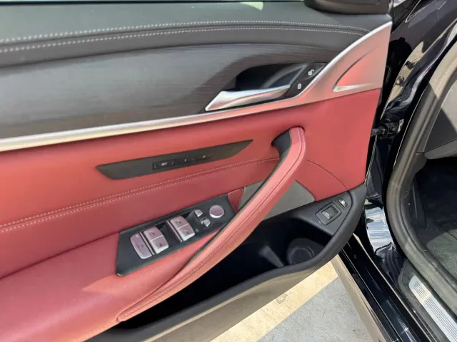BMW 5 Series — Фото автомобиля 9