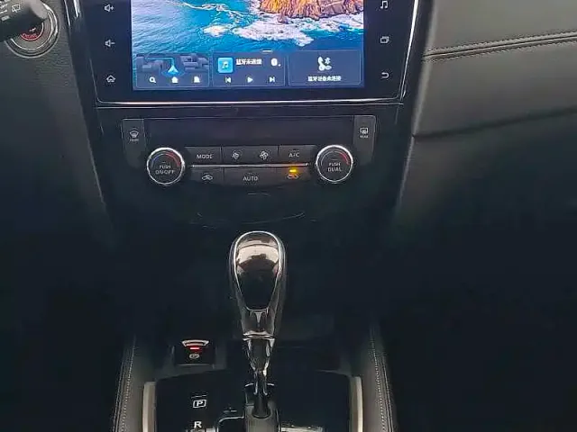Nissan X-Trail — Фото автомобиля 12
