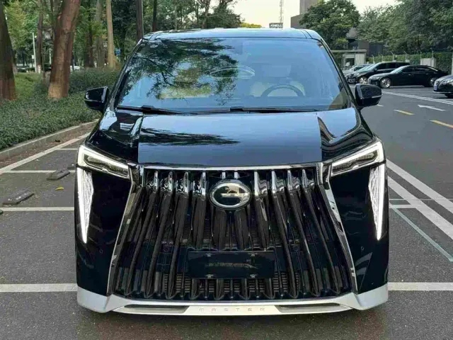 Фотография автомобиля — GAC Trumpchi M8
