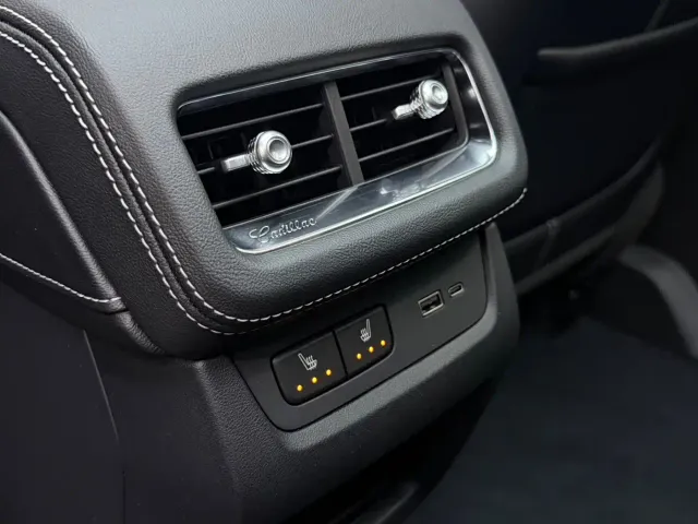 Cadillac XT5 — Фото автомобиля 10