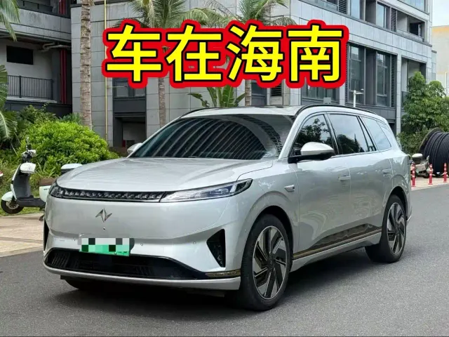 Фотография автомобиля — Dongfeng eπ 008