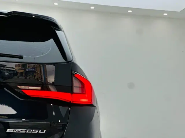 BMW X1 — Фото автомобиля 11