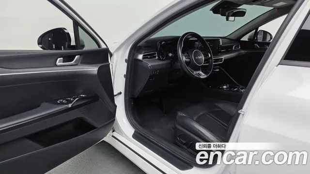 Kia K5 K5 3 поколение 2.0 LPI(Для проката) — Фото автомобиля 8