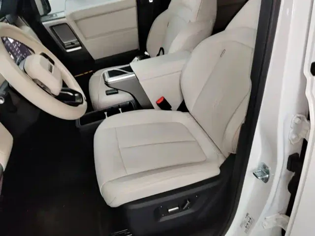 iCAR V23 — Фото автомобиля 14