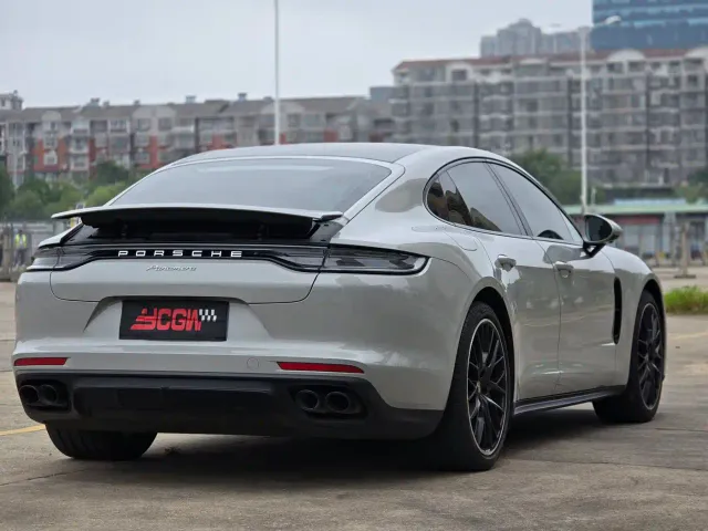 Porsche Panamera — Фото автомобиля 14