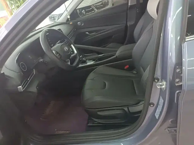 Hyundai Elantra — Фото автомобиля 14