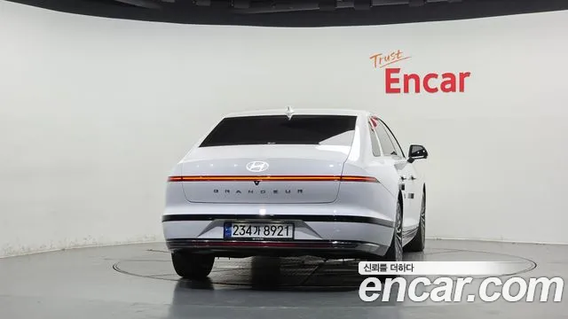 Hyundai Grandeur GN7 — Фото автомобиля 4