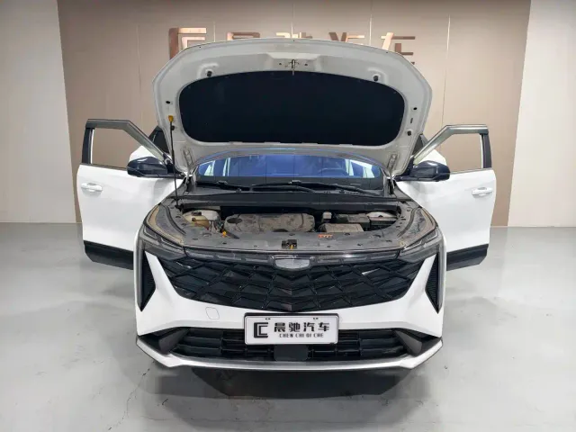 Geely Boyue — Фото автомобиля 10