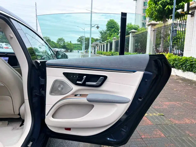 Mercedes-Benz EQS — Фото автомобиля 18