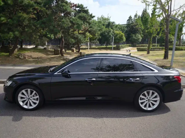 Audi A6L — Фото автомобиля 9