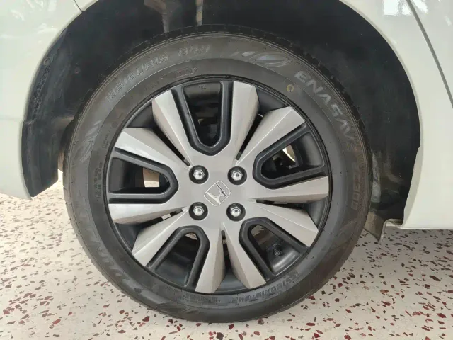 Honda Fit — Фото автомобиля 16