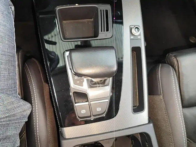 Audi Q5L — Фото автомобиля 13