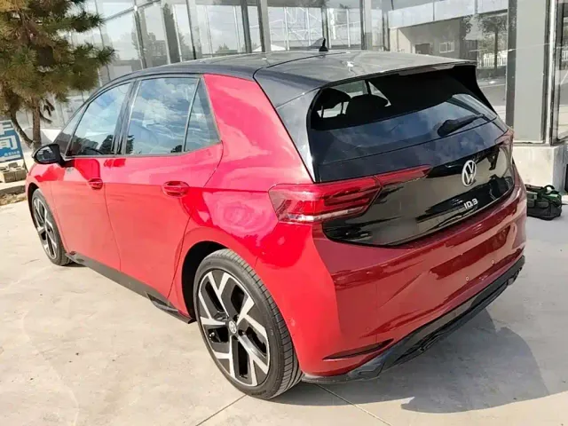 Volkswagen ID.3 — Фото автомобиля 4