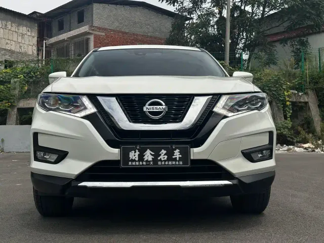 Nissan X-Trail — Фото автомобиля 2