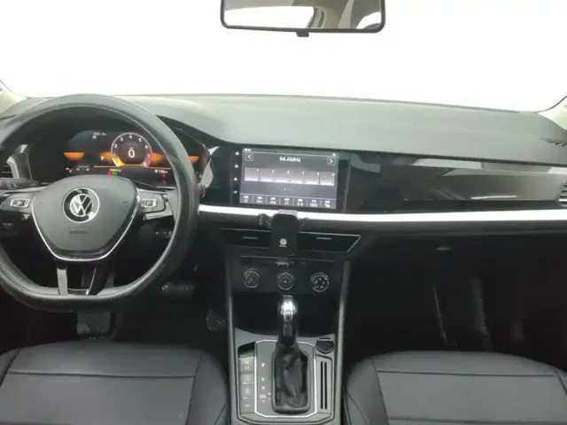 Volkswagen Lavida — Фото автомобиля 12