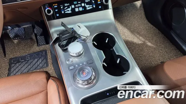 Genesis GV70 — Фото автомобиля 12