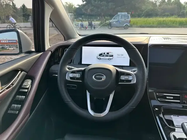GAC Trumpchi M8 — Фото автомобиля 23
