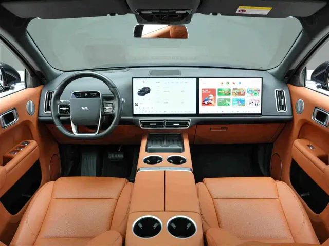 Li Auto L8 — Фото автомобиля 7