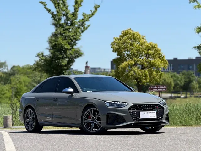 Audi S4 — Фото автомобиля 3