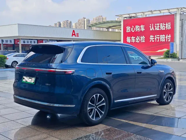 Aito M7 — Фото автомобиля 6
