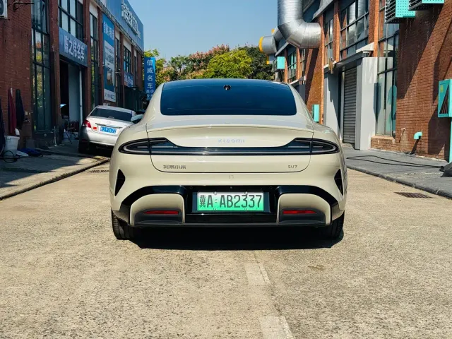 Xiaomi SU7 — Фото автомобиля 11