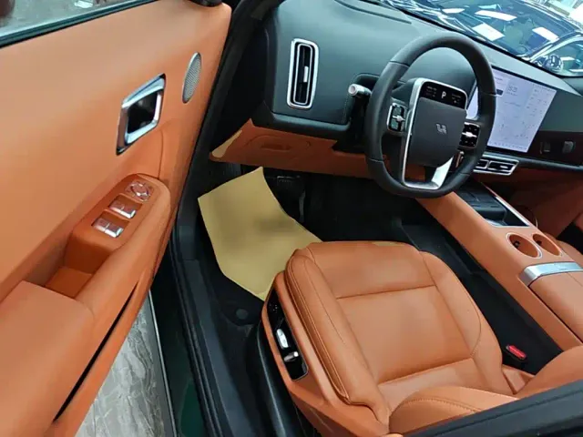 Li Auto L7 — Фото автомобиля 15
