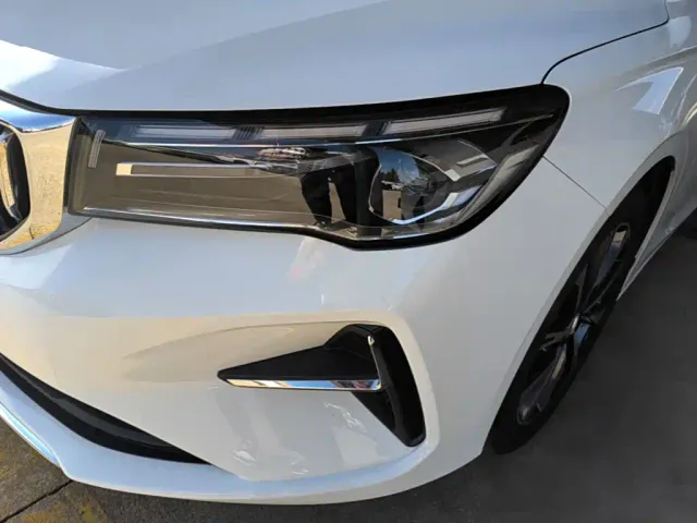 Geely Emgrand — Фото автомобиля 23