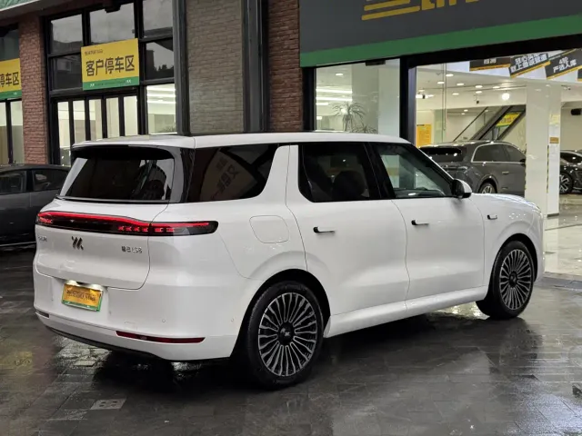 IM Motors LS8 — Фото автомобиля 7