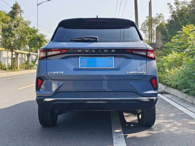 Wuling Asta — Фото автомобиля 5