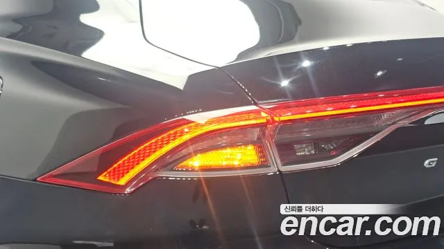 Hyundai Grandeur Grandeur (New) Hybrid — Фото автомобиля 8
