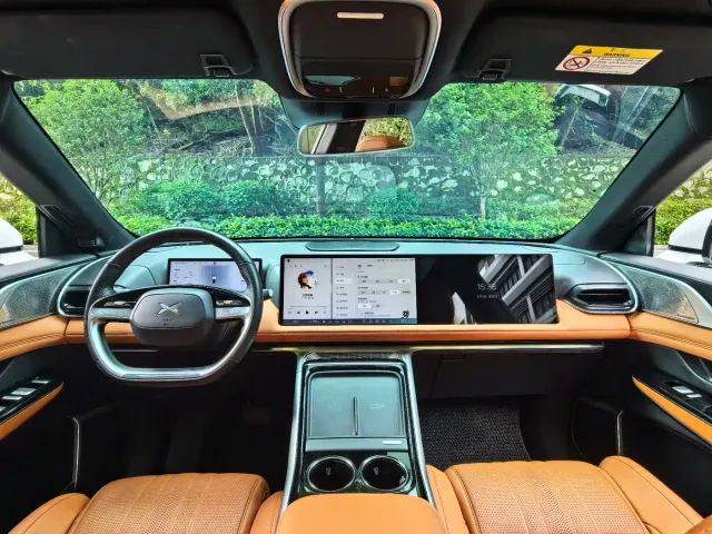 Xpeng G9 — Фото автомобиля 6