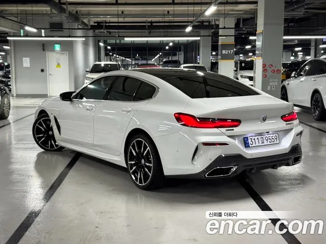 BMW 8-Series — Фото автомобиля 2