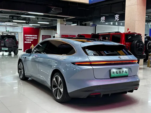 Nio ET5 Touring — Фото автомобиля 4
