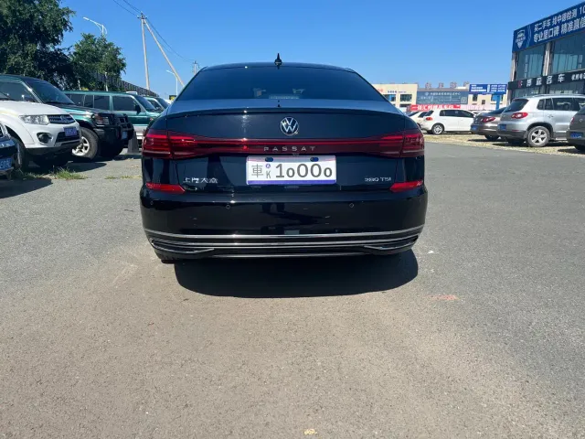 Volkswagen Passat — Фото автомобиля 6