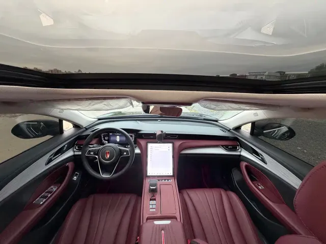 Hongqi H5 — Фото автомобиля 10
