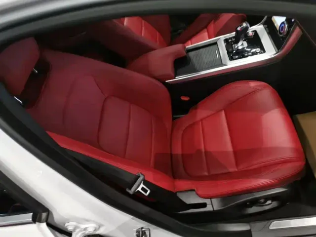 Jaguar XEL — Фото автомобиля 24