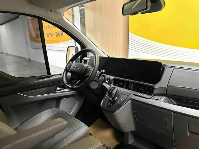 Ford Tourneo — Фото автомобиля 8