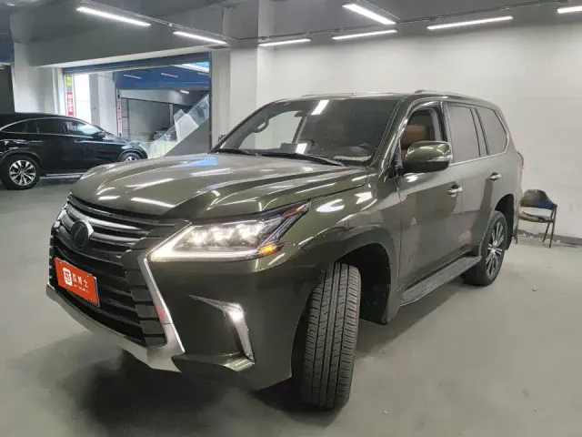 Фотография автомобиля — Lexus LX