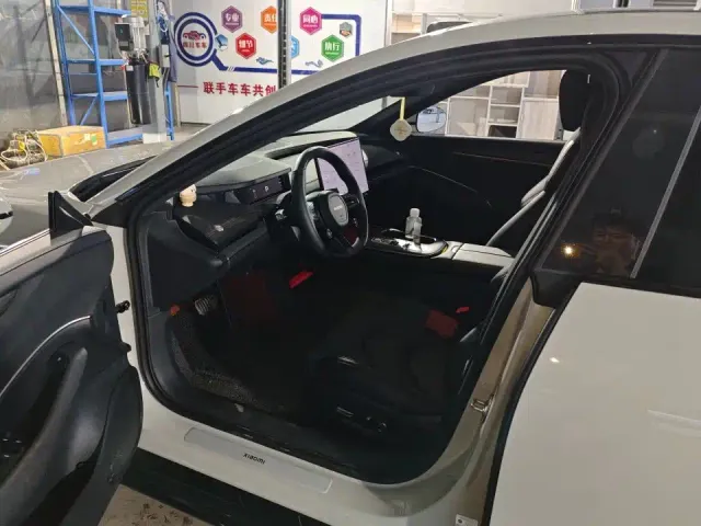Xiaomi SU7 — Фото автомобиля 5