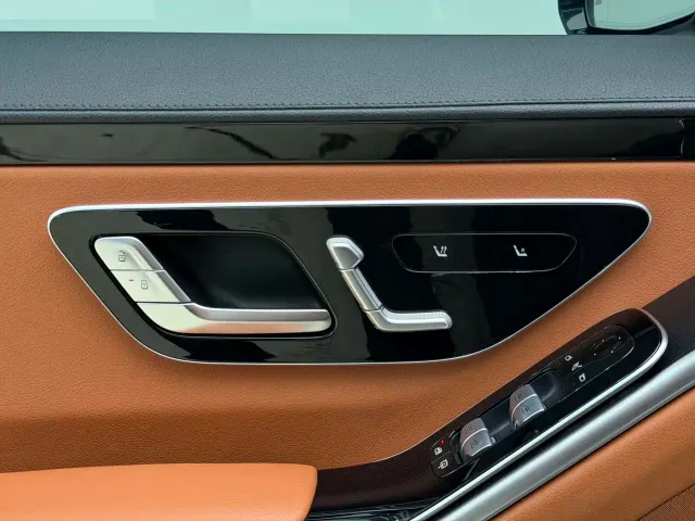 Mercedes-Benz S-Class — Фото автомобиля 17