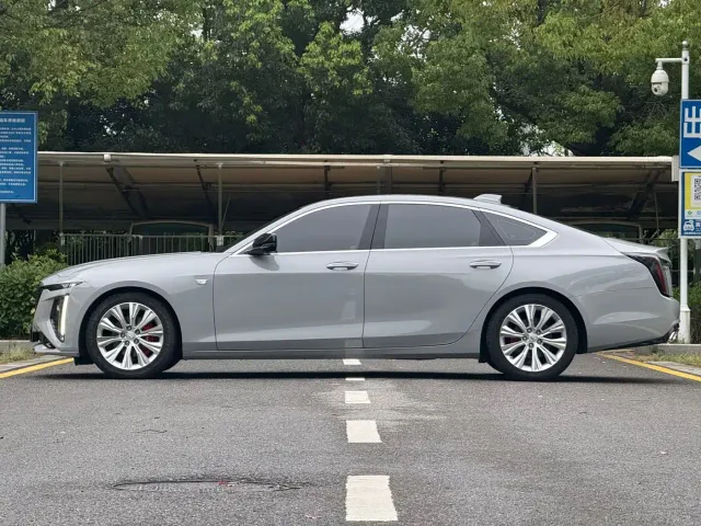 Cadillac CT6 — Фото автомобиля 3