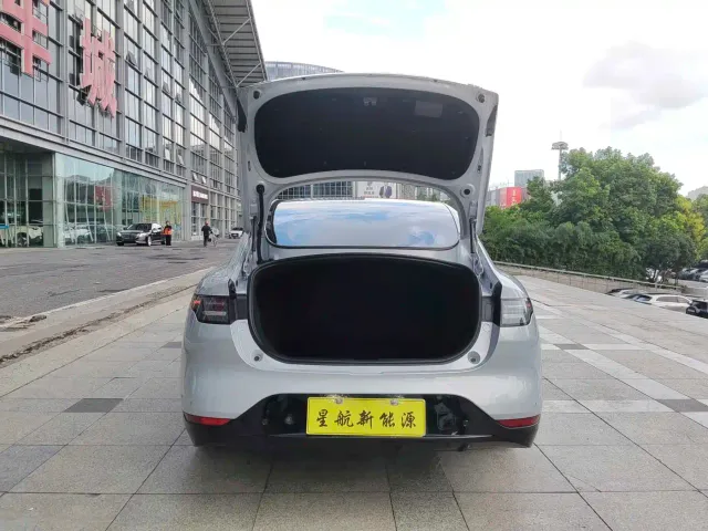 Leapmotor C01 — Фото автомобиля 8