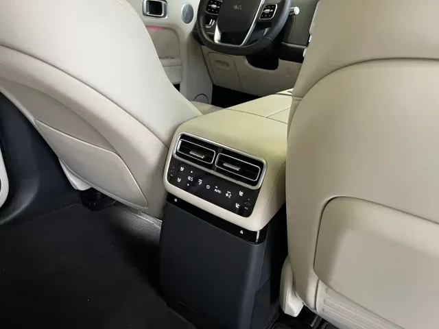 Li Auto L7 — Фото автомобиля 27
