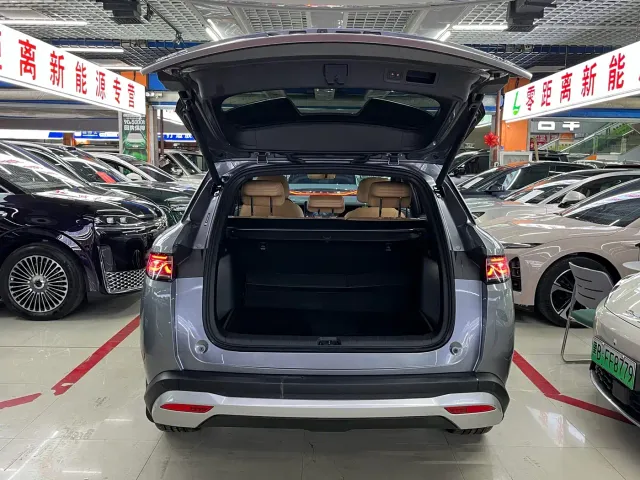 BYD Song L DM-i — Фото автомобиля 16