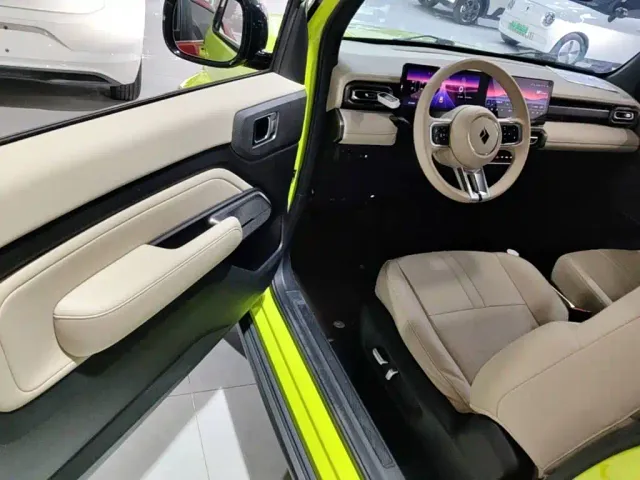 Baojun Yep — Фото автомобиля 15